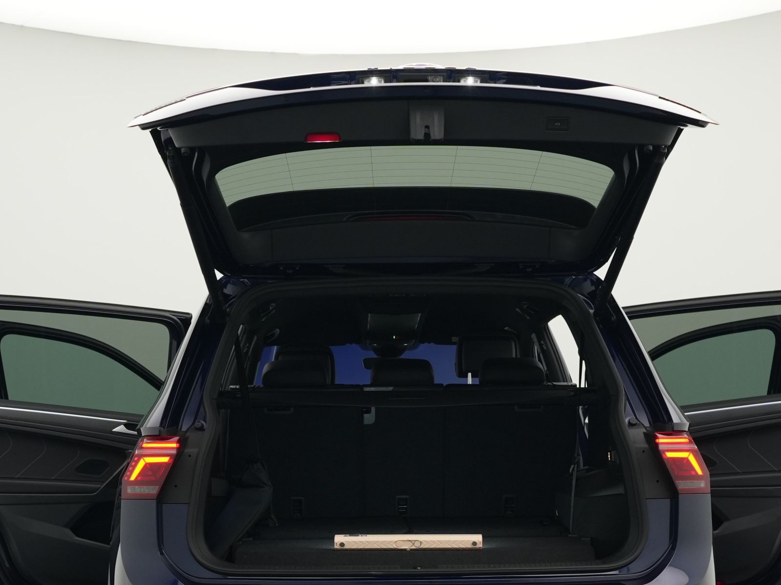 Volkswagen Tiguan Allspace R-Line 2.0 TSI 4motion DSG AHK foto 16