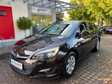 Opel Astra J Sports Tourer Style 1,6 D Navi*Klima*Alu - Opel Astra Style mit Diesel-Antrieb