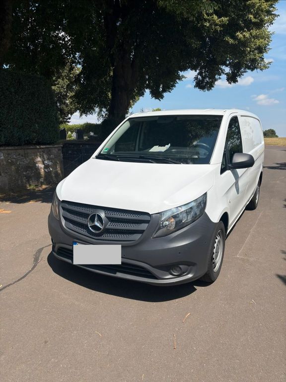 Image of Mercedes-Benz Vito