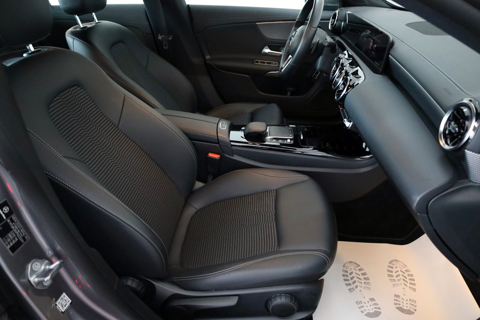 Fahrzeugabbildung Mercedes-Benz CLA 250e Coupé Progressive,T.Leder,Navi,CarPlay