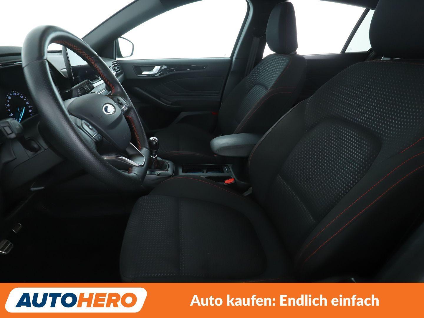 Ford Focus 1.0 EcoBoost ST-Line*NAVI*LED*SPUR*PDC*SHZ