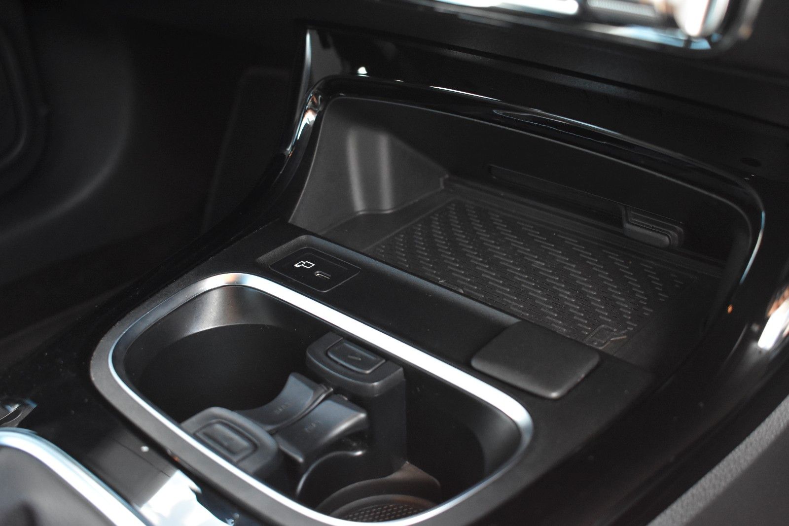 Fahrzeugabbildung Mercedes-Benz CLA 180d Shooting Brake LED/CARPLAY/KAMERA/TEMPO
