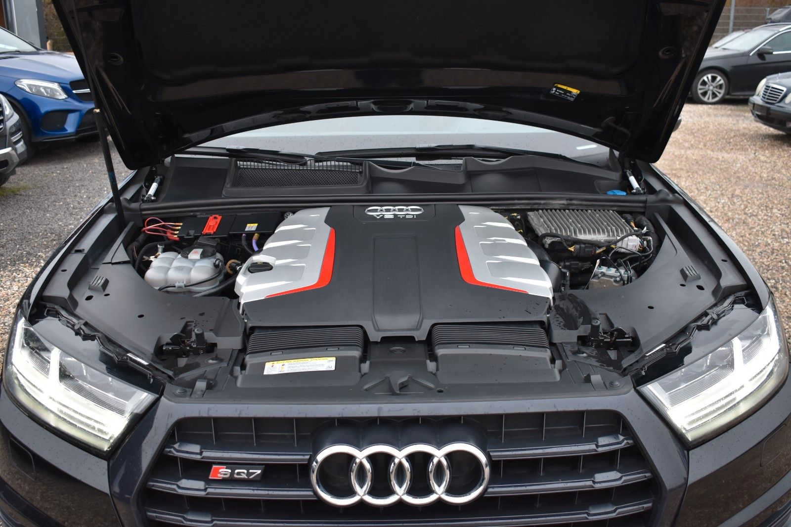 Fahrzeugabbildung Audi SQ7 4.0 TDI V8 quattro HUD Matrix Bose