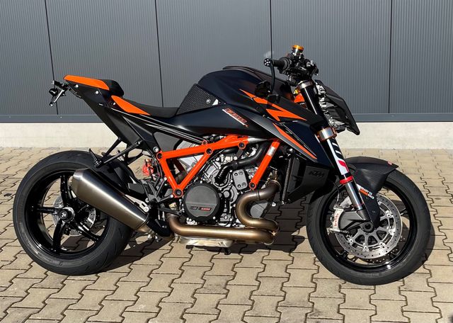 KTM 1390 Super Duke R Neuwertig APEX PRO Fahrwerk