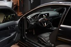 MERCEDES-BENZ C 63 AMG Coupe*H&K*PANO*LEDER*LED*MEMORY*DISTRON MERCEDES-BENZ C 63 AMG Coupe*H&K*PANO*LEDER*LED*MEMORY*DISTRON