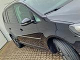Volkswagen Touran  2.0 TDI Highline*R-Cam*Navi*Alcantara*AH - mit Diesel-Antrieb: Schwarz, Sitzheizung, Van