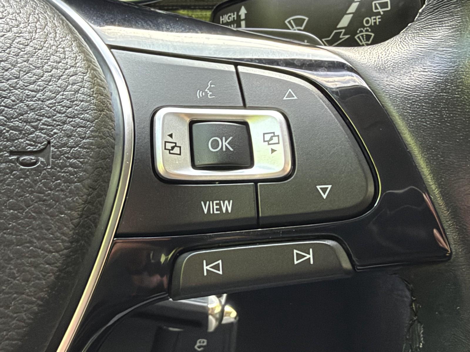 Volkswagen Golf VII Highline Automatik*1.Hand*LED, миниатюра 20