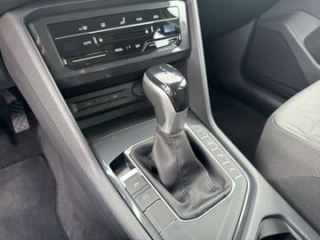 Volkswagen Tiguan - 11
