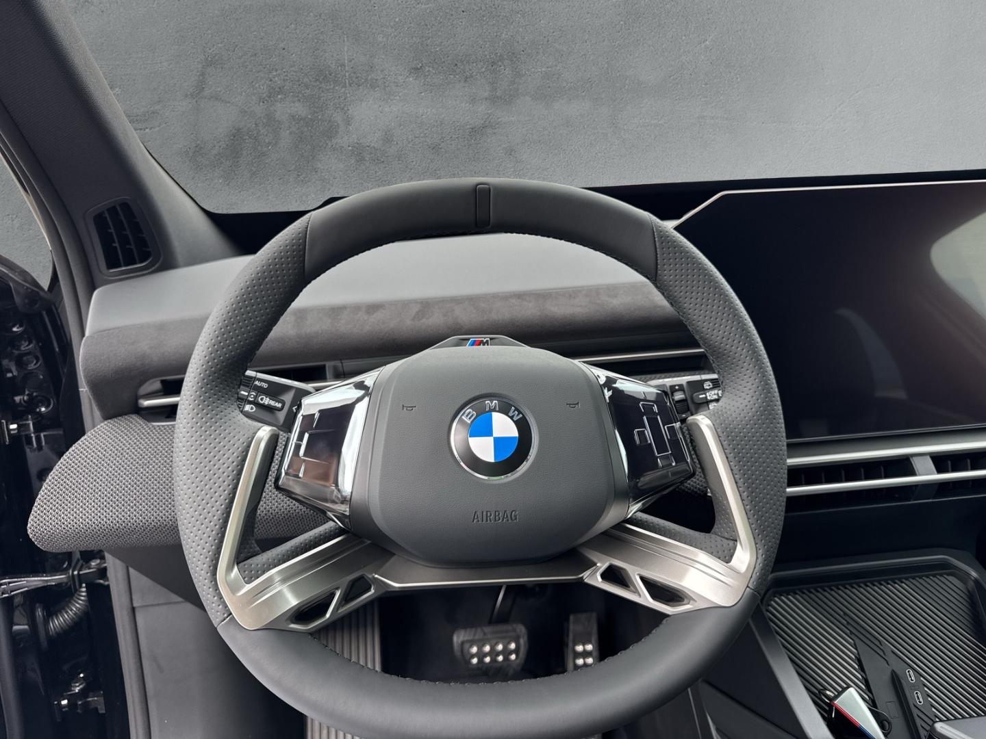 BMW iX3 40 M Sport Pro LMR 22'' HUD AHK Soundsystem 