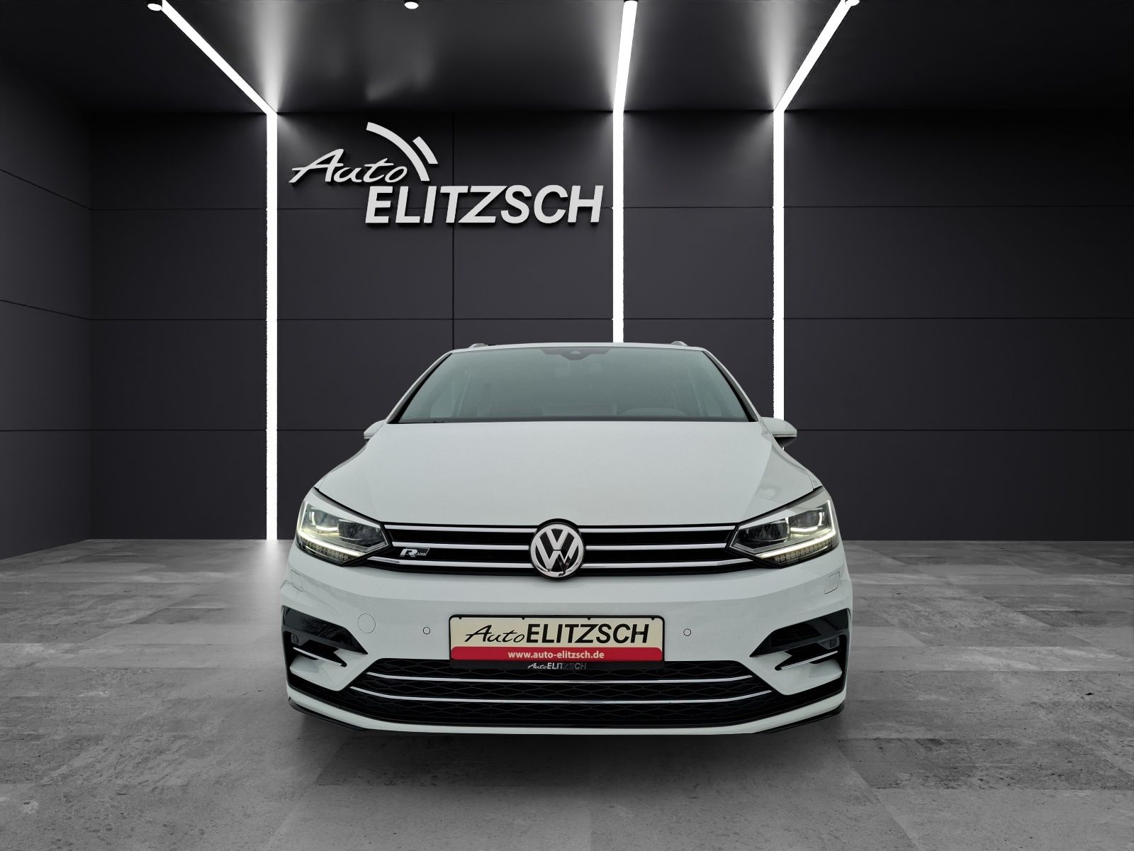 Fahrzeugabbildung Volkswagen Touran TDI Highline 7-Si R-Line LED AHK Navi ACC