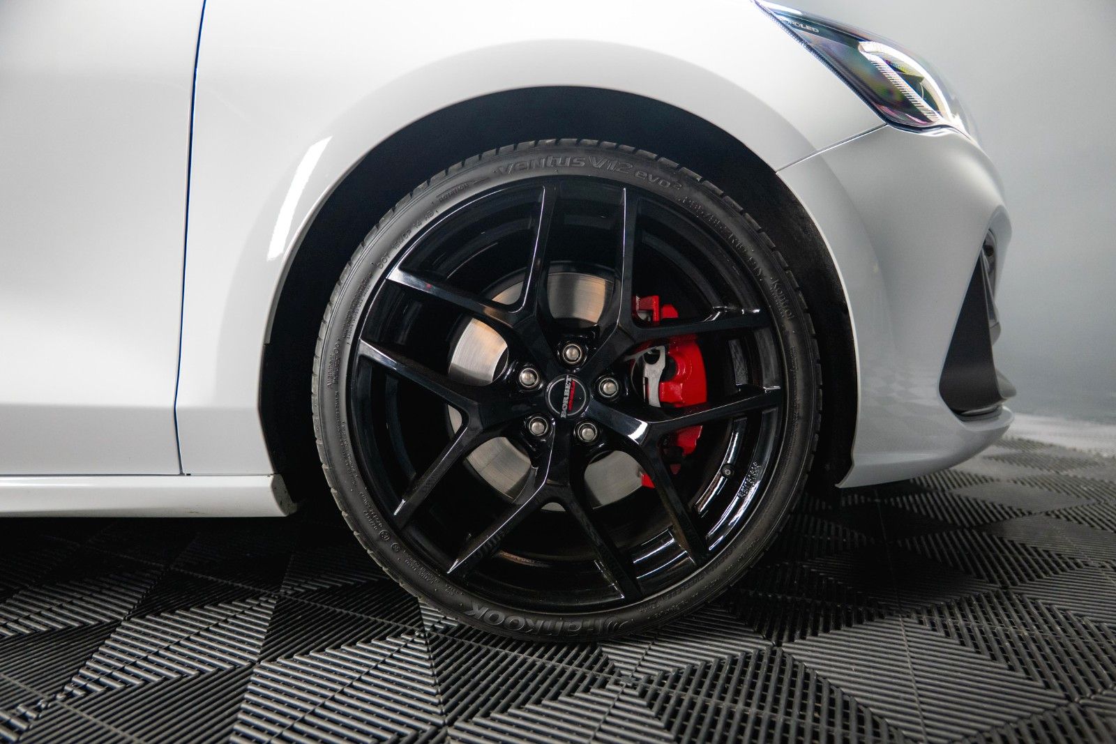 Fahrzeugabbildung Ford Focus Turnier ST X Performance *Head Up*LED*DAB*