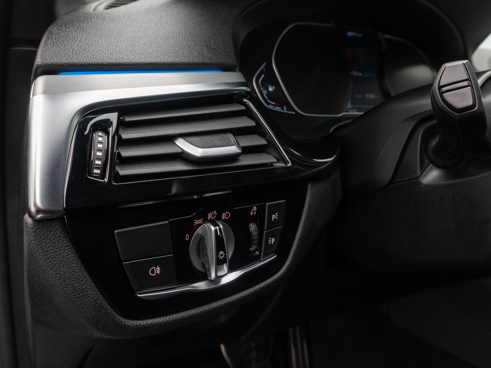 Fahrzeugabbildung BMW 530e xD M Sport HiFi DAB CockPit+LED PDC Alarm
