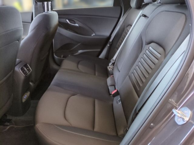 Fahrzeugabbildung Hyundai i30 FL Kombi (MY25) 1.5 T-GDI (140 PS) 48V 7-DCT