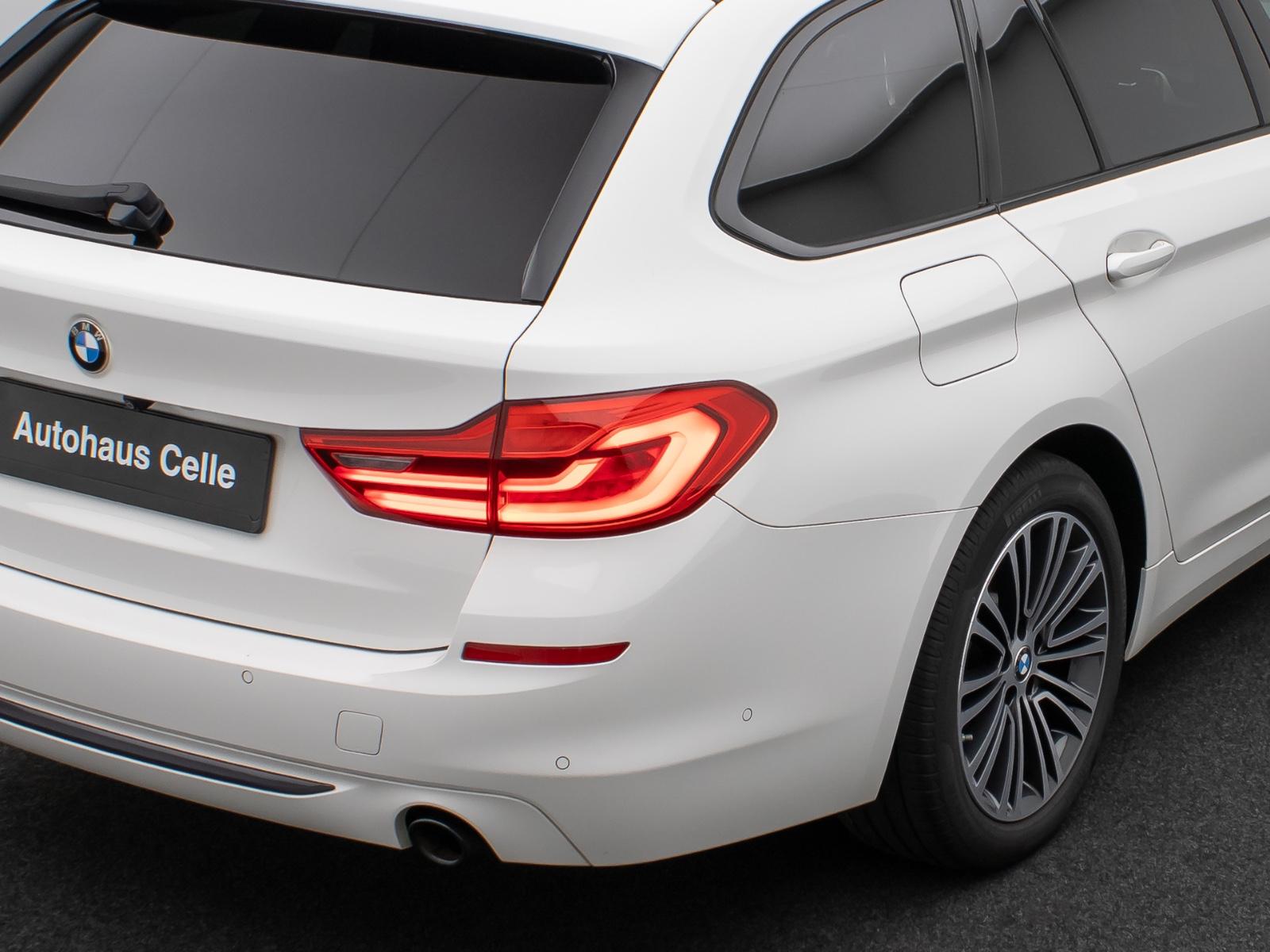 BMW 520d xD Tour Sport Line Pano H/K Exklusiv Paket