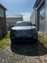 Volkswagen Atlas SEL 4x4 3.6L VR6  - : Atlas