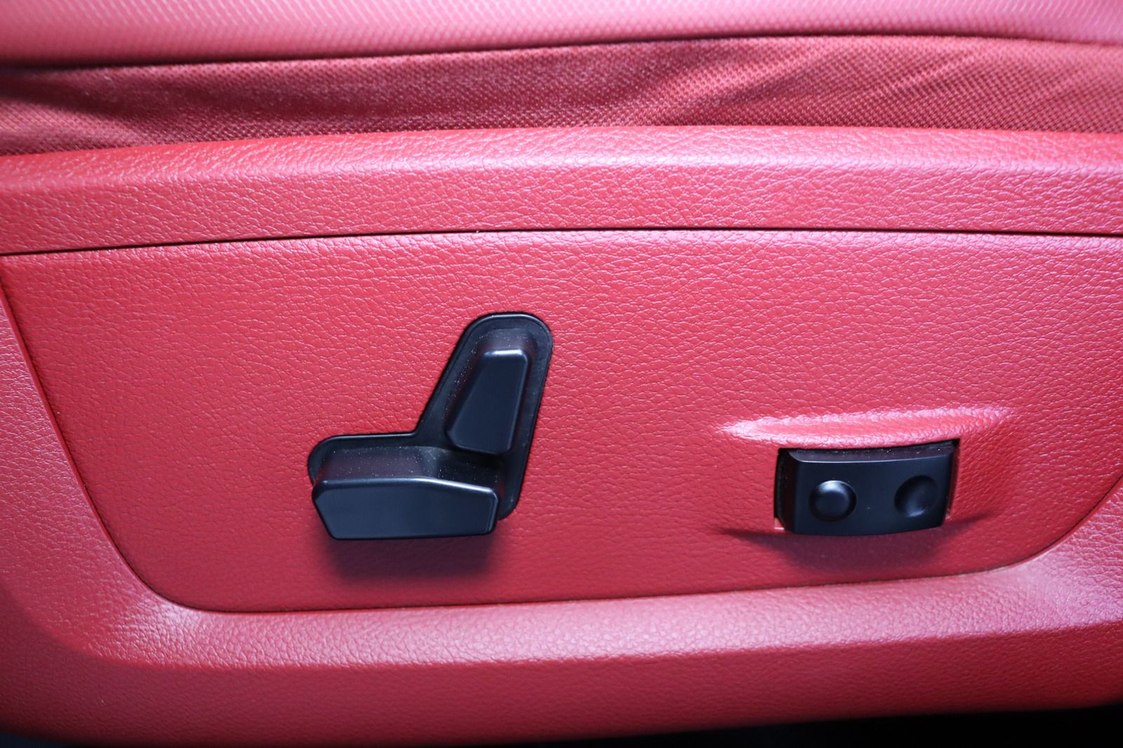 Fahrzeugabbildung Dodge Ram 1500 Rebel * Navi * el. Sitze * RFK