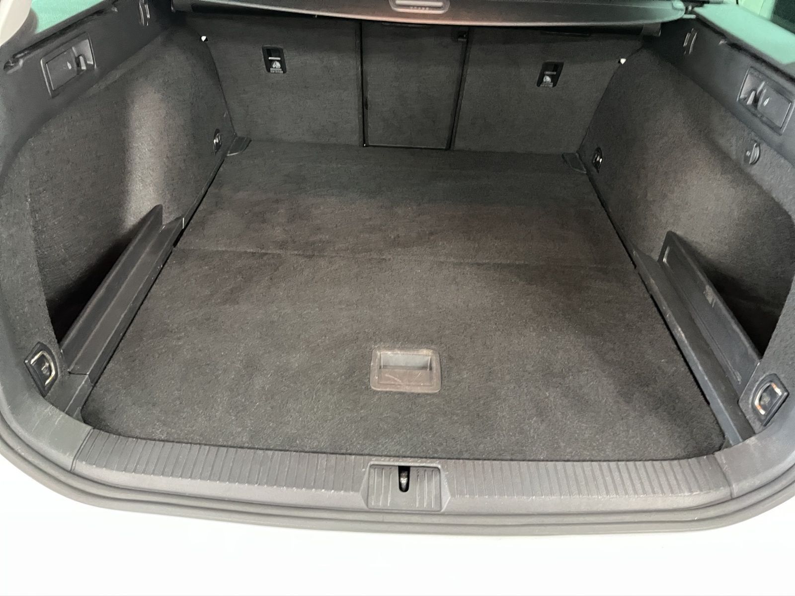 Volkswagen Passat Variant - Bild 22