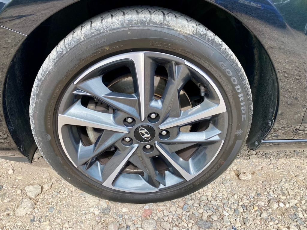 Fahrzeugabbildung Hyundai i30 1.0 AAC SHZ ALLWETTER ALU CARPLAY KAMERA