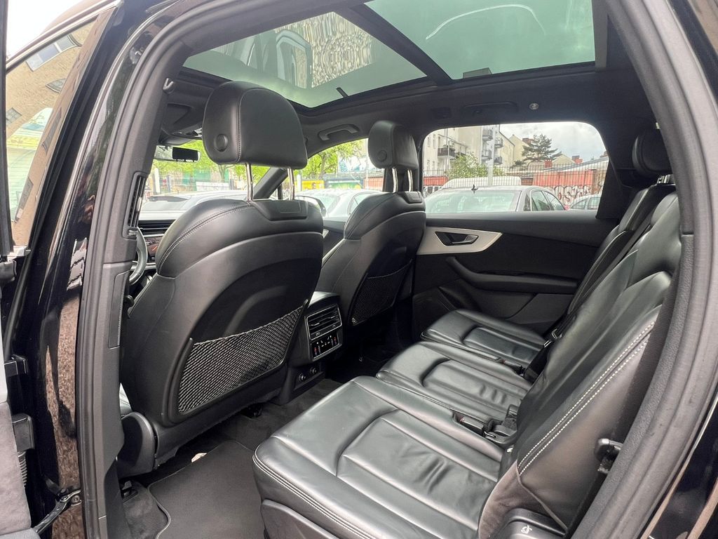 Audi Q7 50 TDI Quattro 3x S line*Pano*7.Sitzer*Matrix