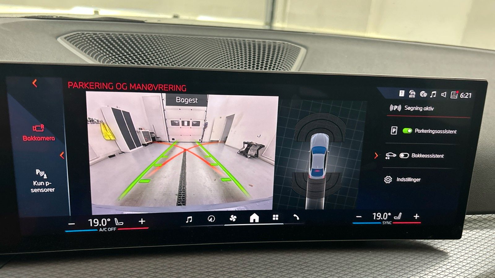 Fahrzeugabbildung BMW i4 Gran Coupe 35 eDrive M SPORT NAVI/LED/KAMERA