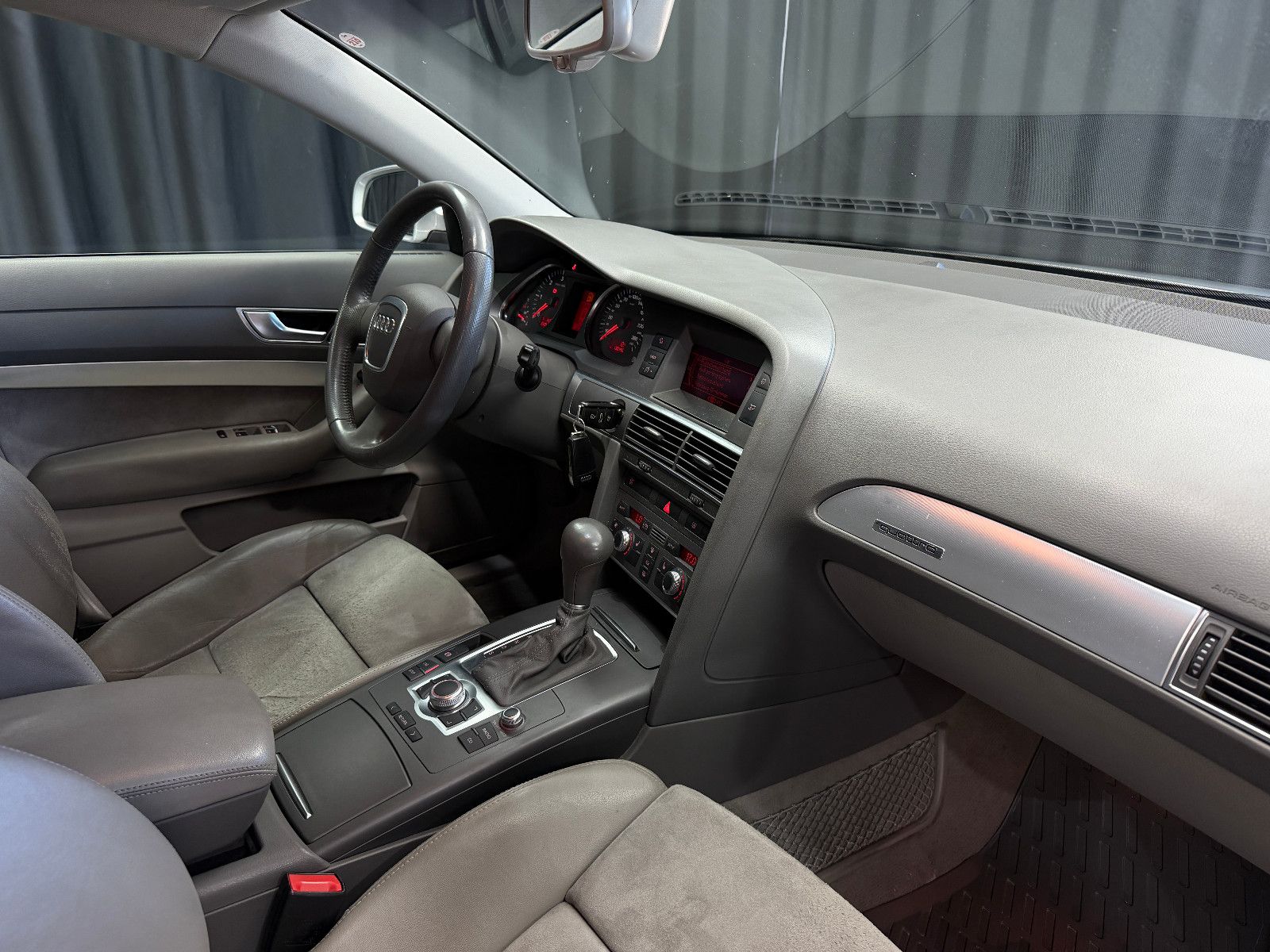 Fahrzeugabbildung Audi A6 Lim. 3.0 TDI quattro|D-FZG|U-FREI|PDC|TÜV Neu