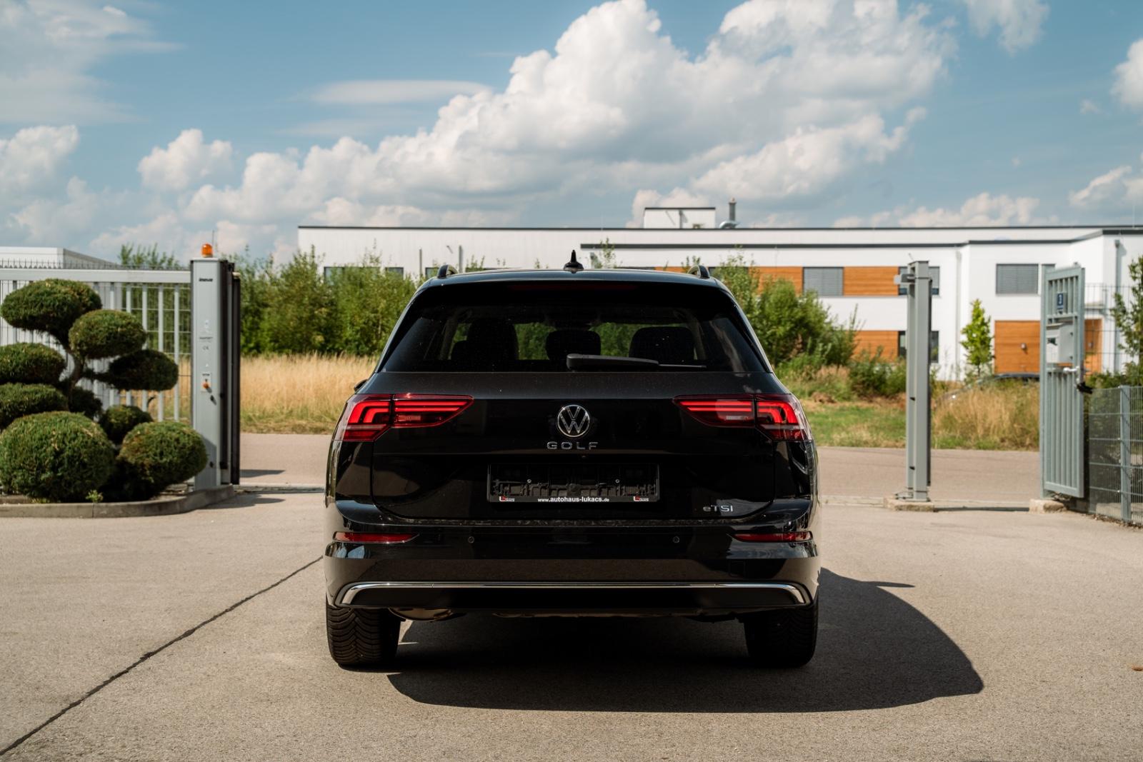 Volkswagen Golf VIII Variant 1.5 eTSI 85 kW Goal Kamera, миниатюра 6