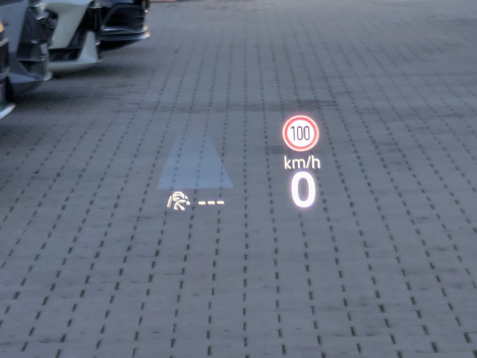 Fahrzeugabbildung Volkswagen Tayron 2.0 TDI 4M R-Line 7Si*MATRIX*AHK*PANO*HUD