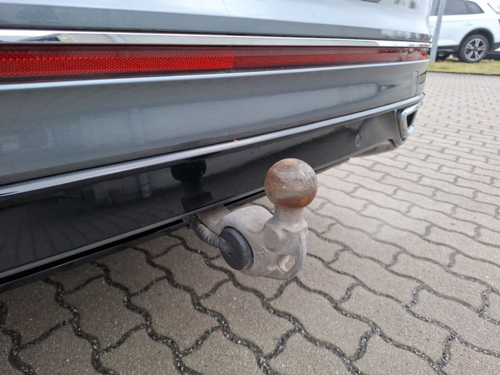 Fahrzeugabbildung Volkswagen Tiguan Allspace TSI R-Line DSG 4M Standhzg. Matr