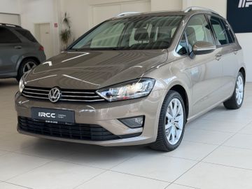 Volkswagen Golf - 1