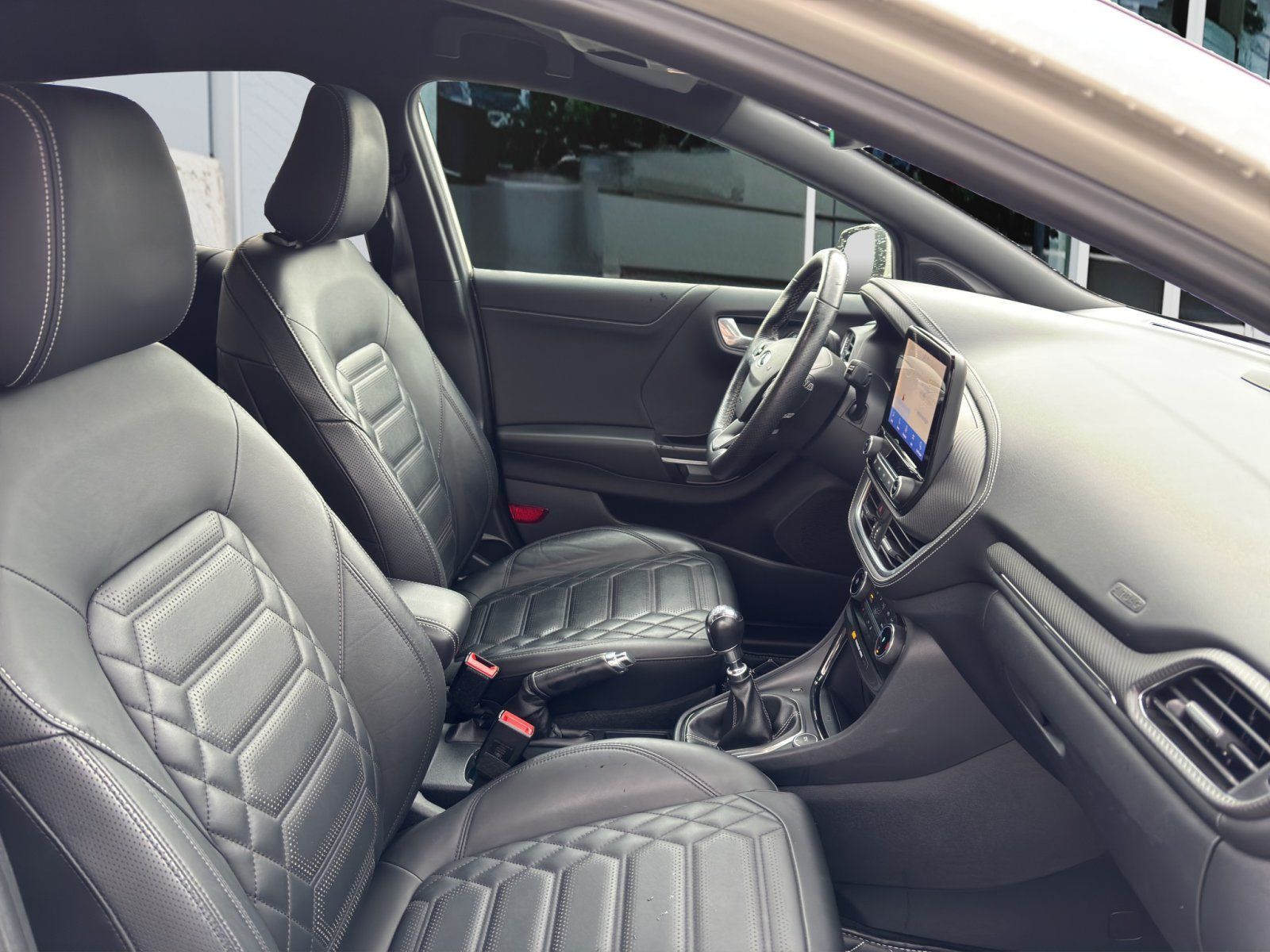 Fahrzeugabbildung Ford Puma  ST-Line Vignale