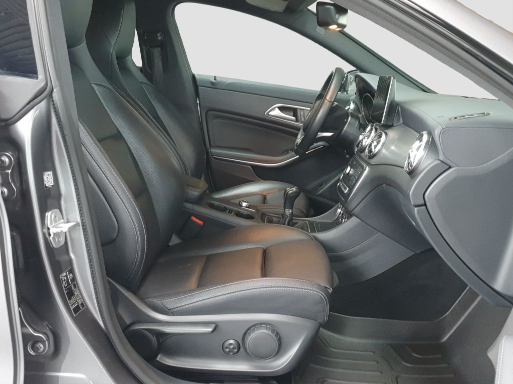 Fahrzeugabbildung Mercedes-Benz CLA 200 Shooting Brake AHK*Leder*KeyLess*LED*PDC