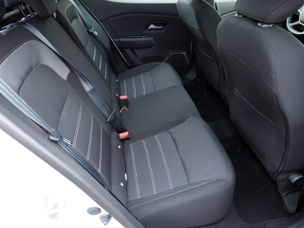 Fahrzeugabbildung Dacia Sandero Stepway Expression TCe 90