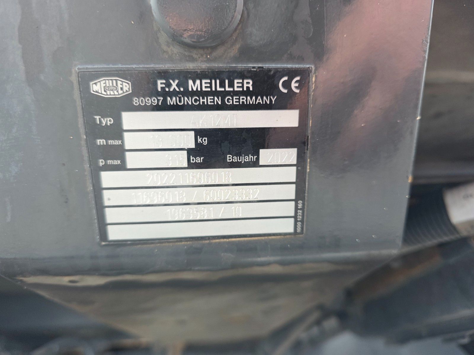 Fahrzeugabbildung Mercedes-Benz Actros 1848 L 4x2 Meiller AK 12. T Funk AHK