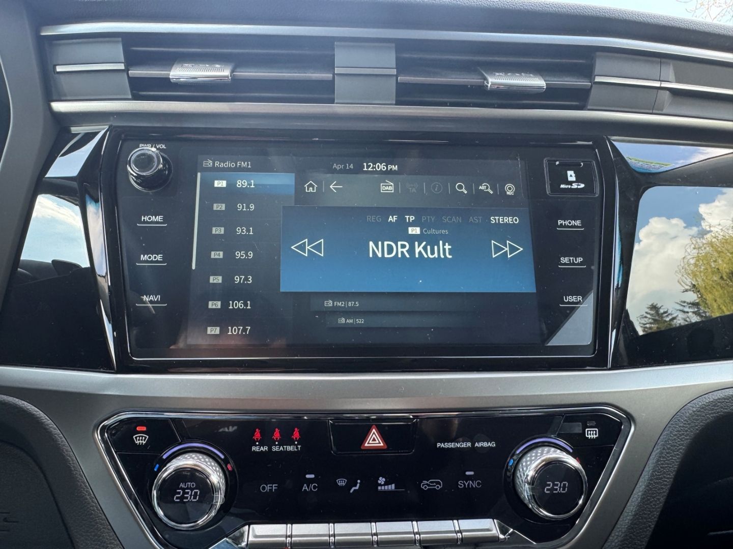 Fahrzeugabbildung KGM Korando Bliss 6/AT 2WD SHZ+LHZ+Kamera