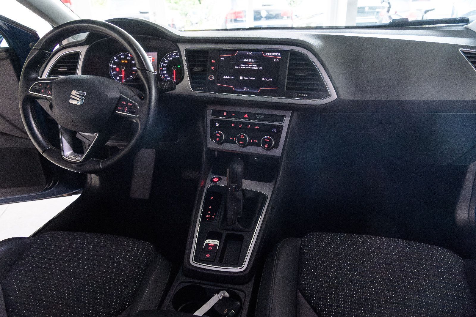 Fahrzeugabbildung SEAT Leon ST Xcellence DSG+Navi+AHK+LED