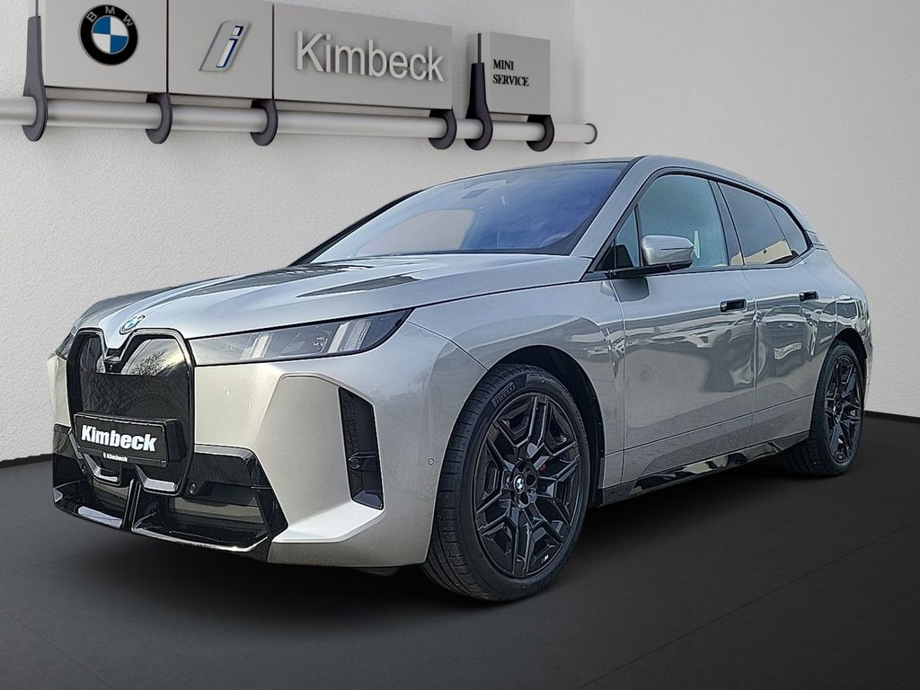BMW iX