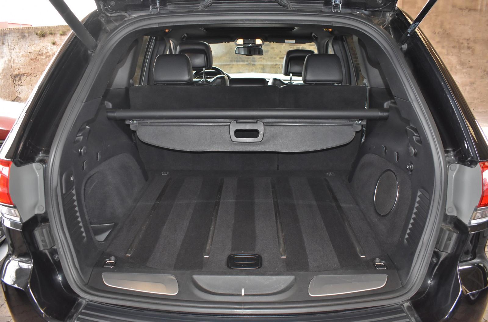 Jeep Grand Cherokee 3.0 CRD Overland | 250 ch | BVA | Toit panoramique | Sièges ventilés | Suspension pneumatique | Attelage | Cuir