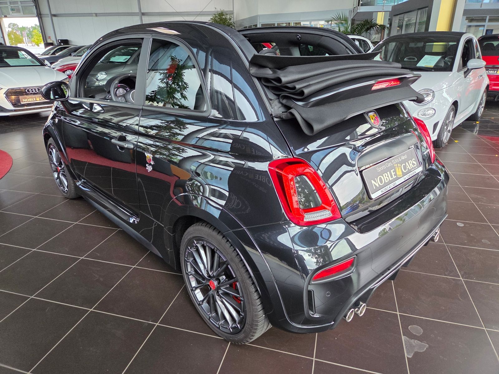 Fahrzeugabbildung Abarth 595C Competizione NAVI CarPlay