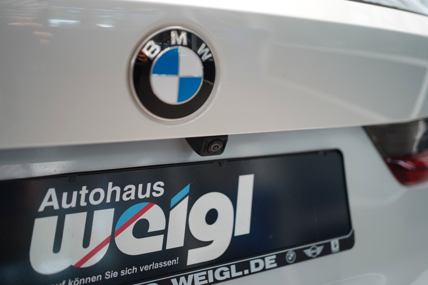 Fahrzeugabbildung BMW 330dA M Sport +Komfortzugang+Akustikglas+LED+