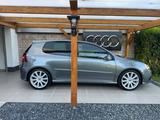 Volkswagen Golf R32 2. Hand Jahreswagenzustand - Volkswagen Golf mit Benzin-Antrieb: R32