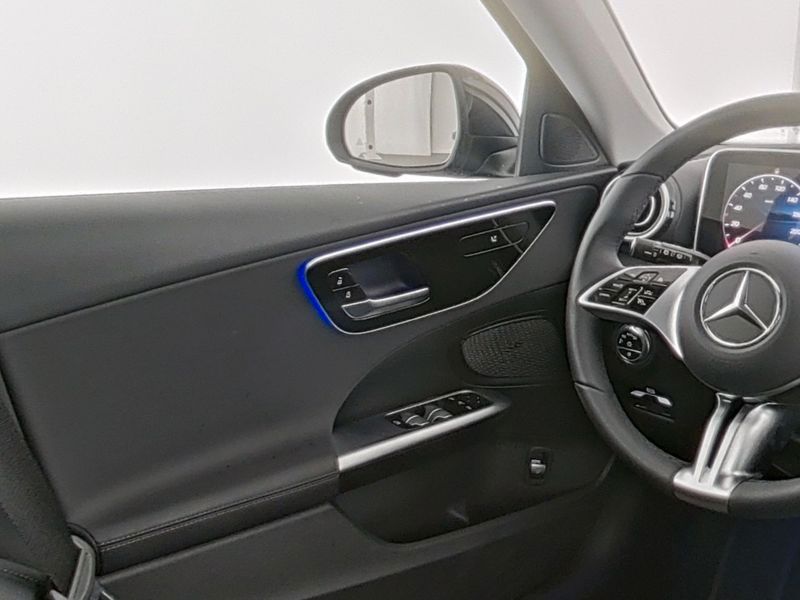 Fahrzeugabbildung Mercedes-Benz C 180 T Avantgarde AHK+Totw+LED+Ambi+Kam+CarPlay