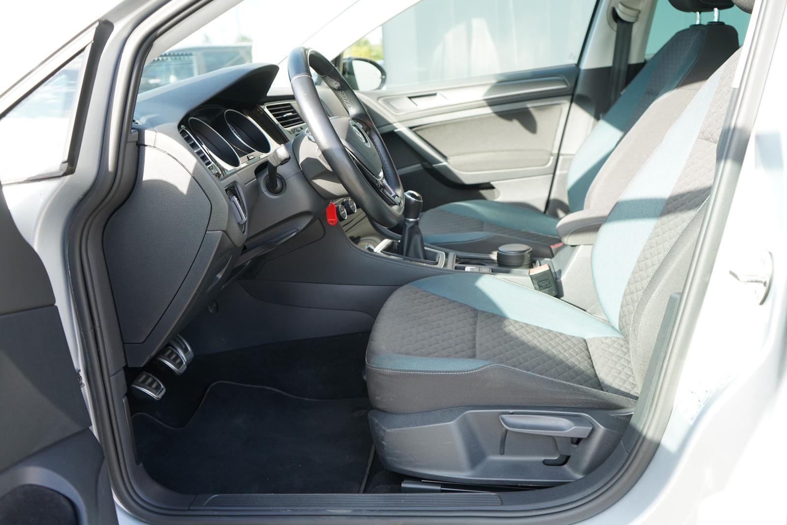 Volkswagen Golf VII 1.0 IQ Drive ACC Totwinkel Sitzheizung