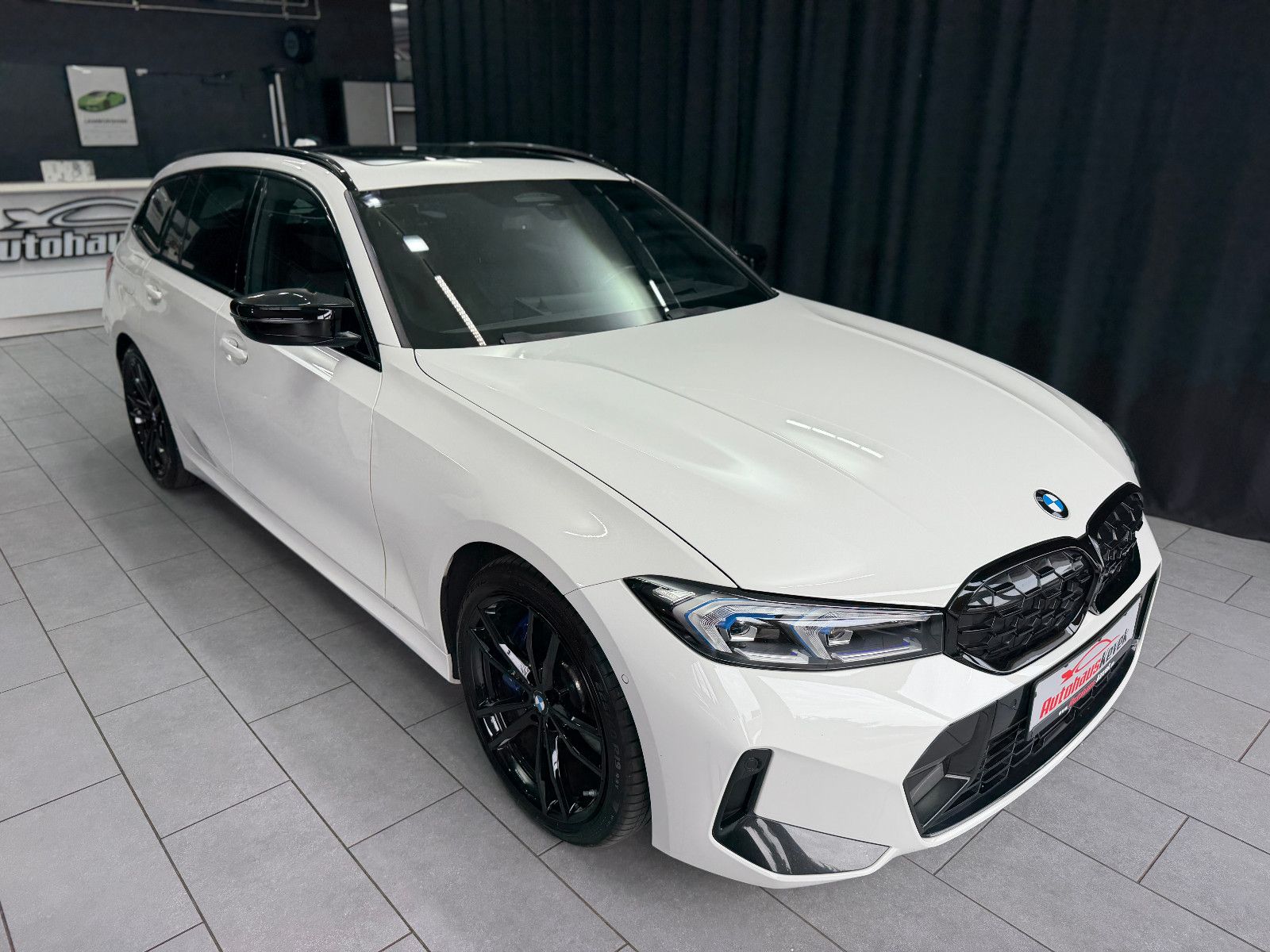 Fahrzeugabbildung BMW M340i xDrive Touring LCI |H/K|360°|PANO|HuD