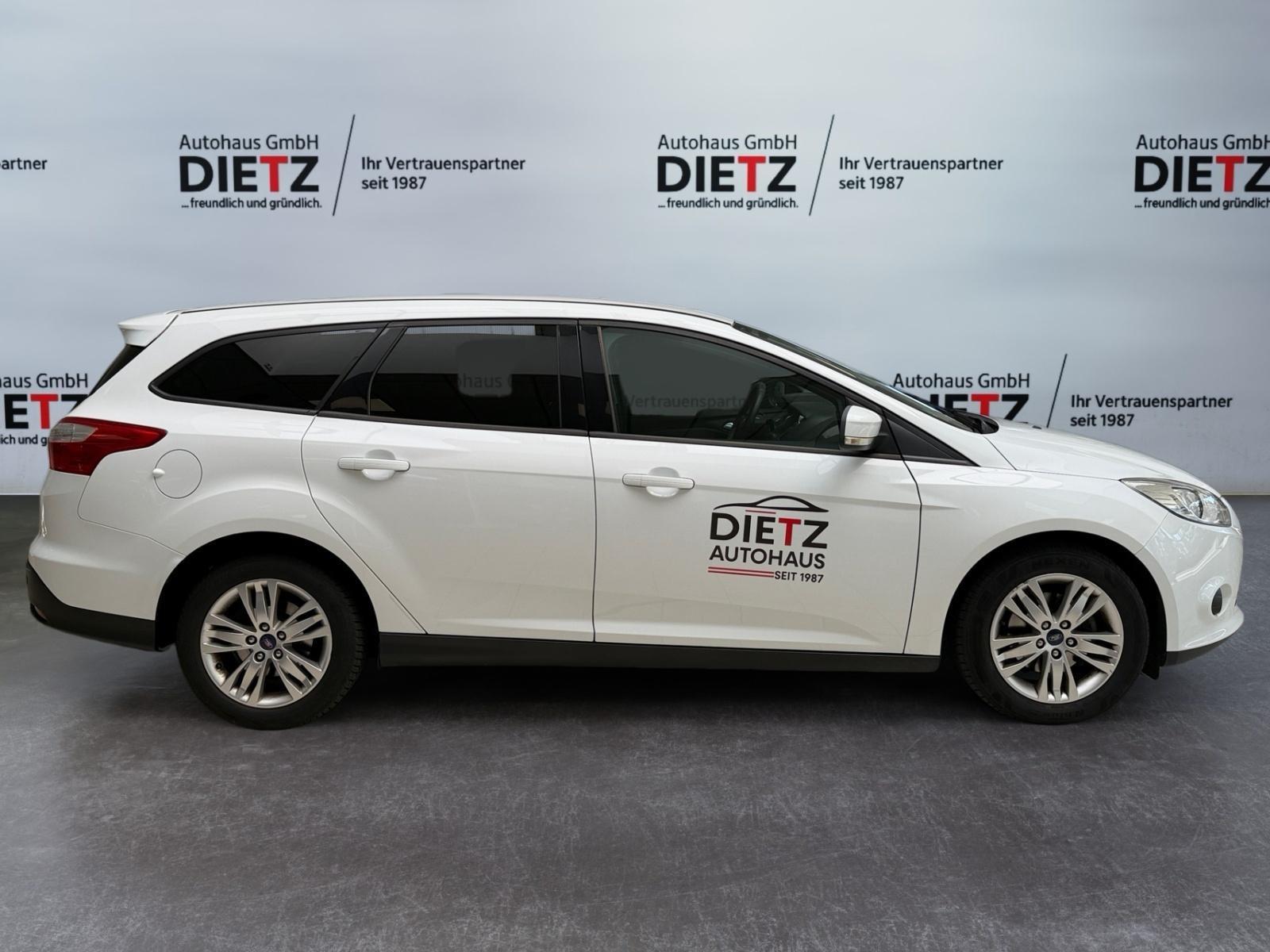 Ford Focus 2014 — photo 8