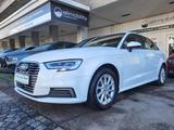Audi A3 Sportback e-tron Auto. Navi LED - Audi A3 Sport mit Hybrid-Antrieb (Benzin/Elektro)