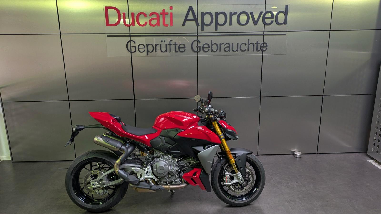 Ducati Streetfighter V2 S