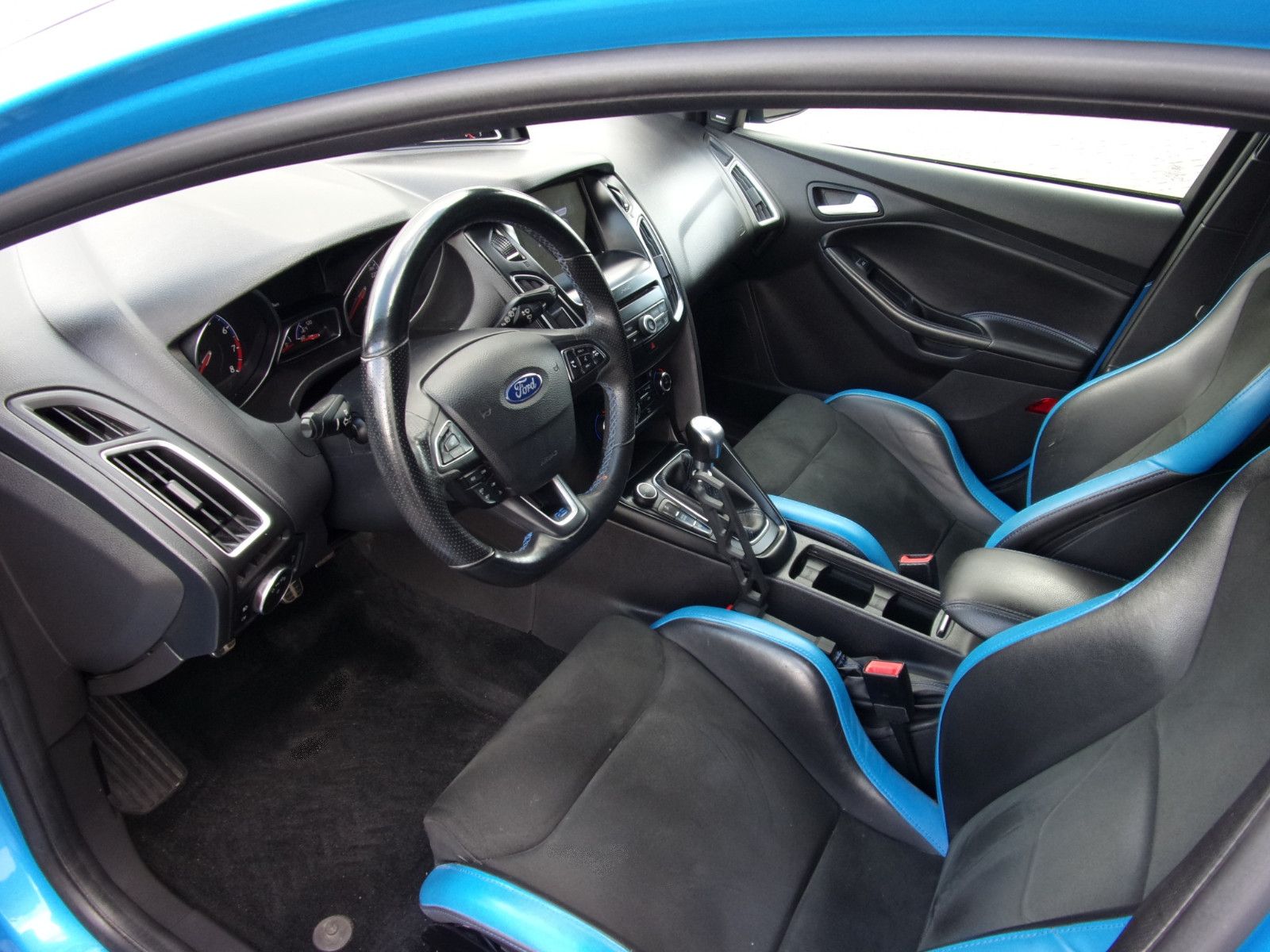 Ford Focus Lim. RS Blue & Black Scheckheft foto 14