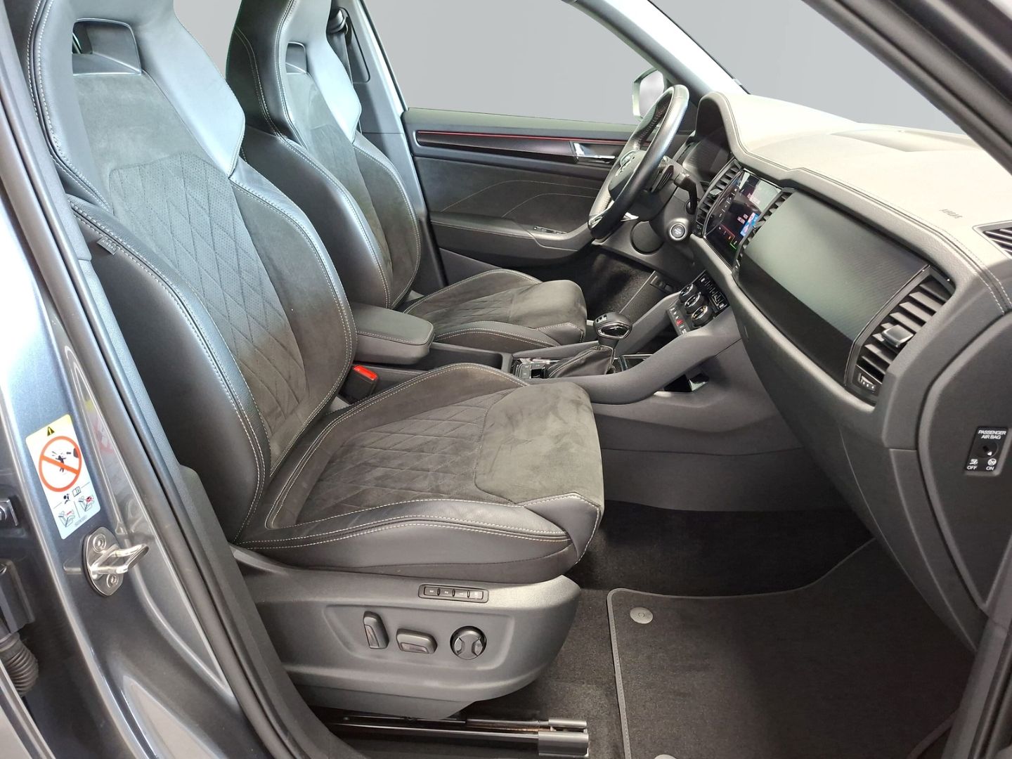 Kodiaq 2.0 TDI DSG 4x4 Sportline *AHK*KAMERA*NAV