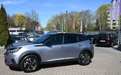 PEUGEOT 2008 e- GT NAVI 13tkm 1.Hd CAM Leder PEUGEOT 2008 e- GT NAVI 13tkm 1.Hd CAM Leder