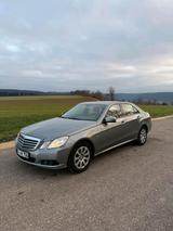 Mercedes-Benz E200 W212 TOP ZUSTAND - Mercedes-Benz E-Klasse W212 mit Diesel-Antrieb